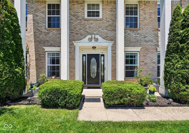 Photo 3 of Sale Pending at 10756 Ballard Dr, Brownsburg, IN 46112 | MLS# 22116663 | Listing updated on 2026-08-21