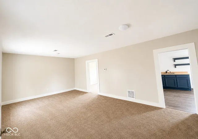Photo 4 of Single family home for sale at 825 Oak St, Tipton, IN 46072 | MLS# 22116670 | Listing updated on 2026-08-13
