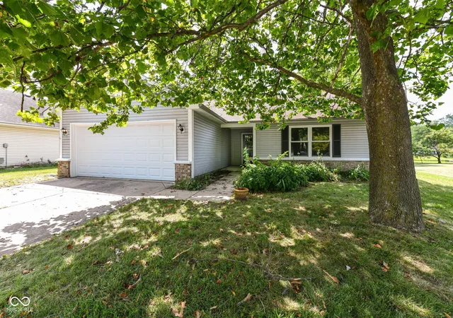 2nd image of 1138 Winding Hart Dr, Indianapolis, IN 46229 | MLS# 22116671