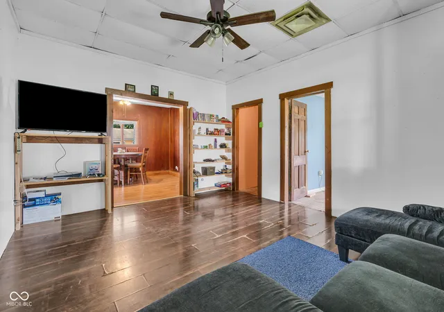 Photo 4 of Single family home for sale at 204 S Lafayette St, Cloverdale, IN 46120 | MLS# 22116677 | Listing updated on 2026-08-25