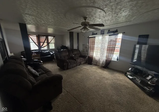 4th image of 1321 S B St, Elwood, IN 46036 | MLS# 22116689