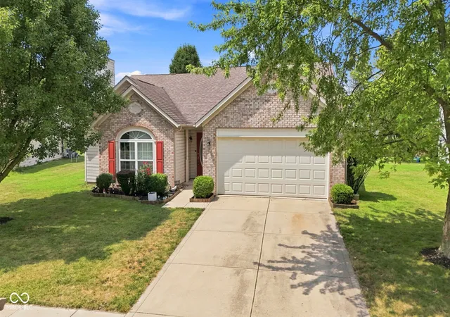 Photo 3 of Single family home for sale at 14058 Meadow Lake Dr, Fishers, IN 46038 | MLS# 22116700 | Listing updated on 2026-09-23