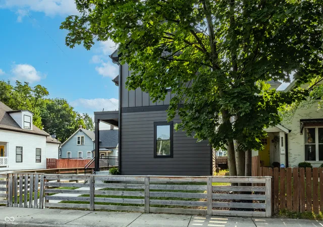 2nd image of 1047 N Beville Ave, Indianapolis, IN 46201 | MLS# 22116713