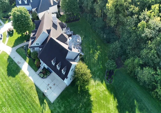 Photo 3 of Mansion for sale at 4509 Austin Oaks Ct, Zionsville, IN 46077 | MLS# 22116732 | Listing updated on 2026-08-28