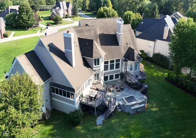 Photo 4 of Single family home for sale at 4509 Austin Oaks Ct, Zionsville, IN 46077 | MLS# 22116732 | Listing updated on 2026-08-28