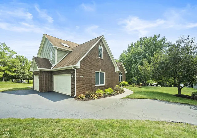 2nd image of 8627 Bay Pointe Cir, Indianapolis, IN 46236 | MLS# 22116748