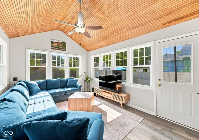 4th image of 6131 Kingsley Dr, Indianapolis, IN 46220 | MLS# 22116752