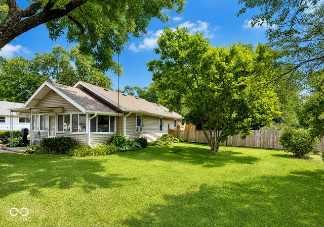 1st image of 5028 Columbus Ave, Anderson, IN 46013 | MLS# 22116758