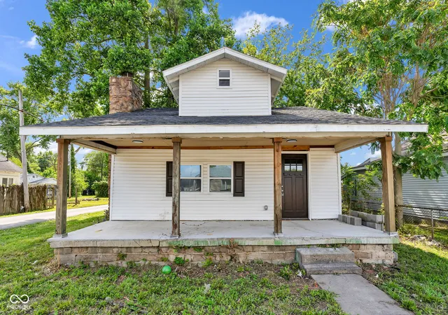 Photo 2 of Single family home for sale at 2519 Jackson St, Anderson, IN 46016 | MLS# 22116763 | Listing updated on 2026-08-27