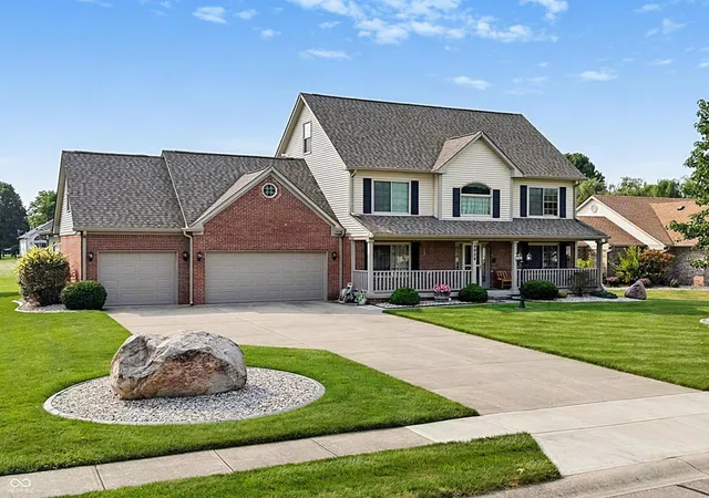 1st image of 4009 S Loganberry Ct, New Palestine, IN 46163 | MLS# 22116770