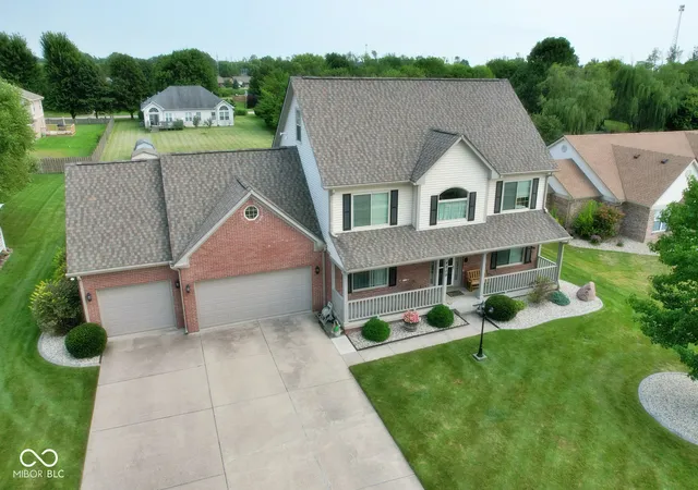 4th image of 4009 S Loganberry Ct, New Palestine, IN 46163 | MLS# 22116770