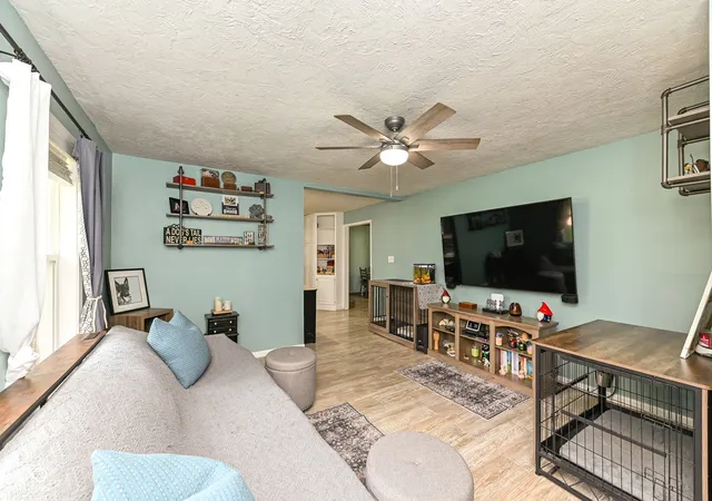 Photo 3 of Sale Pending at 7316 S Woodrow Dr, Pendleton, IN 46064 | MLS# 22116782 | Listing updated on 2026-08-12