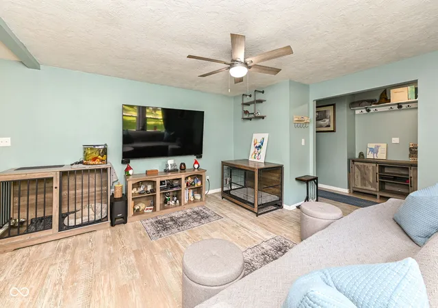 Photo 4 of Sale Pending at 7316 S Woodrow Dr, Pendleton, IN 46064 | MLS# 22116782 | Listing updated on 2026-08-12