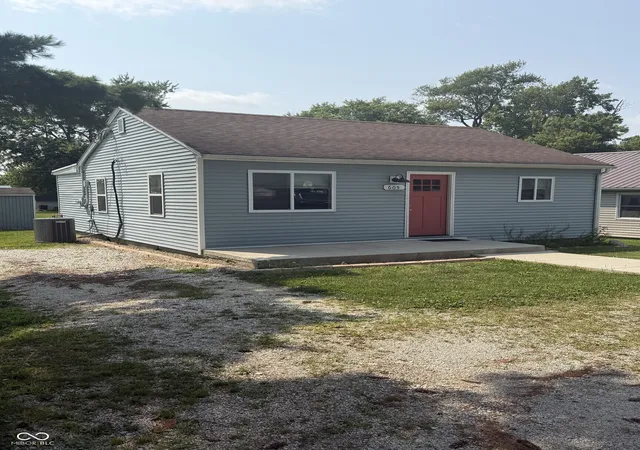 2nd image of 605 Louise Ave, Crawfordsville, IN 47933 | MLS# 22116805