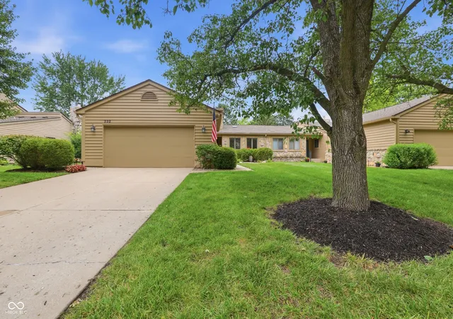 2nd image of 332 Sandbrook Dr, Noblesville, IN 46062 | MLS# 22116812