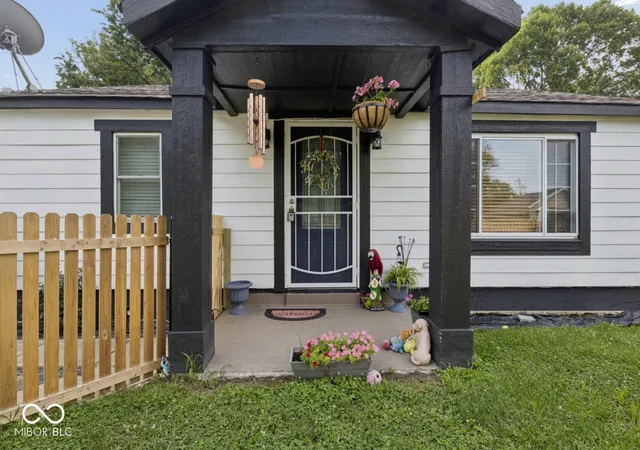 Photo 2 of Single family home for sale at 1122 S Fleming St, Indianapolis, IN 46241 | MLS# 22116821 | Listing updated on 2026-08-26