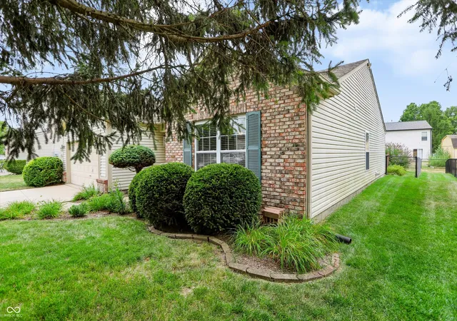 4th image of 8546 Smithfield Ln, Indianapolis, IN 46237 | MLS# 22116825