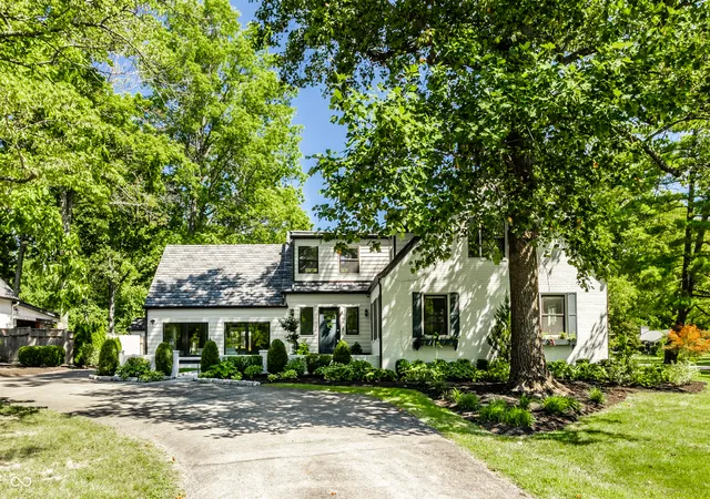 2nd image of 228 E 82nd St, Indianapolis, IN 46240 | MLS# 22116831
