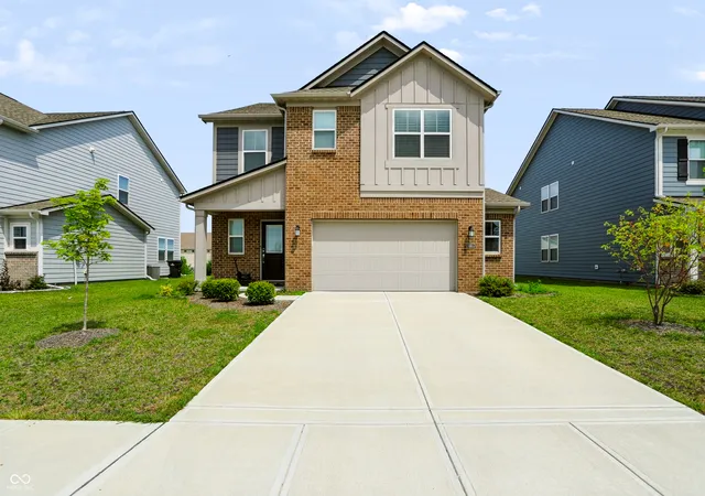 Photo 1 of Single family home for sale at 1240 Patens Dr, Greenwood, IN 46143 | MLS# 22116843 | Listing updated on 2026-09-01