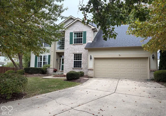 Photo 1 of Single family home for sale at 11810 Queenwood Ct, Fishers, IN 46037 | MLS# 22116851 | Listing updated on 2026-10-26