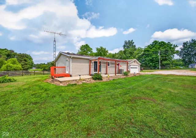 Photo 3 of Single family home for sale at 2248 W State Rd 58, Seymour, IN 47274 | MLS# 22116856 | Listing updated on 2026-08-25