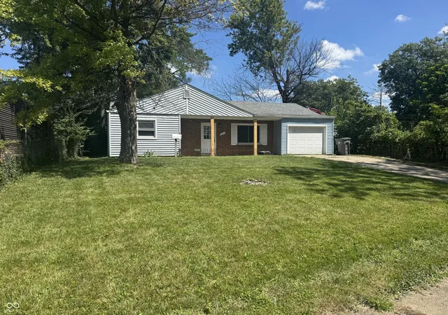 2nd image of 6174 Raleigh Dr, Indianapolis, IN 46219 | MLS# 22116868