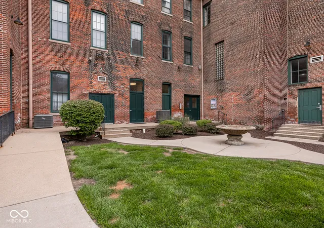 Photo 2 of Condo for sale at 970 Fort Wayne Ave #301, Indianapolis, IN 46202 | MLS# 22116869 | Listing updated on 2026-08-25