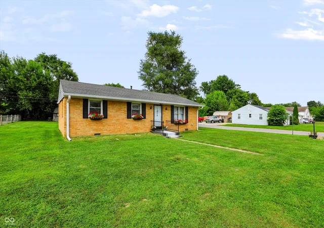 3rd image of 890 E Gray St, Martinsville, IN 46151 | MLS# 22116876