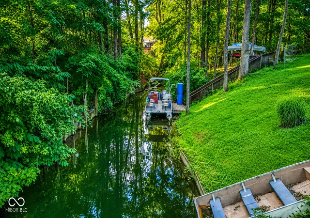 2nd image of 8608 S Providence Dr, Nineveh, IN 46164 | MLS# 22116879