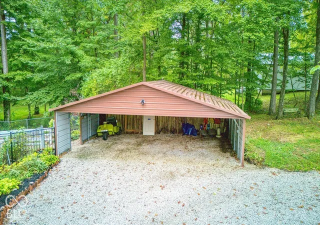 Photo 4 of Single family home for sale at 8608 S Providence Dr, Nineveh, IN 46164 | MLS# 22116879 | Listing updated on 2026-10-03