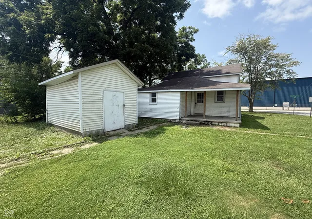 2nd image of 501 S 21st St, Elwood, IN 46036 | MLS# 22116888