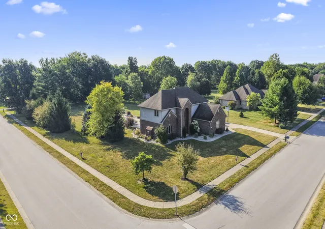 2nd image of 4693 Mccullah Dr, Pittsboro, IN 46167 | MLS# 22116927