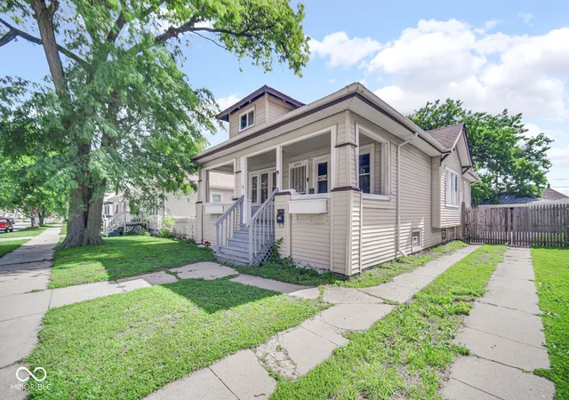 Photo 3 of Sale Pending at 6333 Monroe Ave, Hammond, IN 46324 | MLS# 22116929 | Listing updated on 2026-09-07