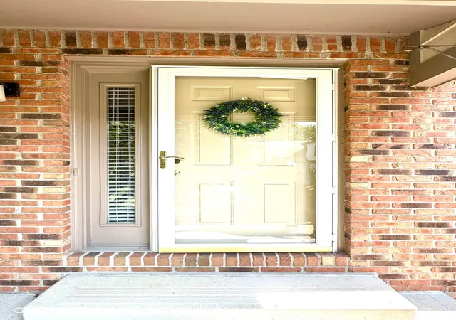3rd image of 7406 Prairie Lake Dr, Indianapolis, IN 46256 | MLS# 22116934