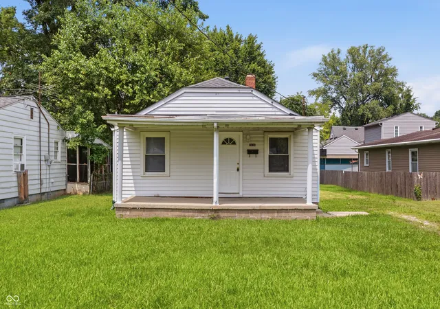 1st image of 2618 E 8th St, Anderson, IN 46012 | MLS# 22116935
