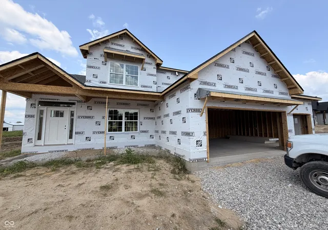 1st image of 2 Pine Hills Ct, Crawfordsville, IN 47933 | MLS# 22116944