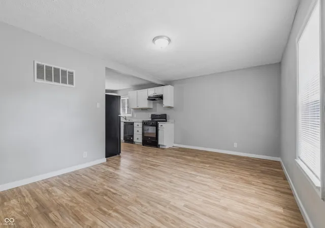 2nd image of 3 Edwin Ct, Indianapolis, IN 46222 | MLS# 22116950