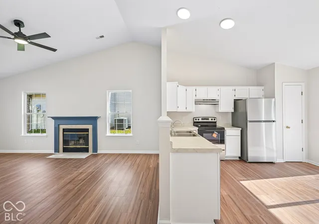 Photo 3 of Single family home for sale at 8333 Country Meadows Dr, Indianapolis, IN 46234 | MLS# 22116955 | Listing updated on 2026-10-29