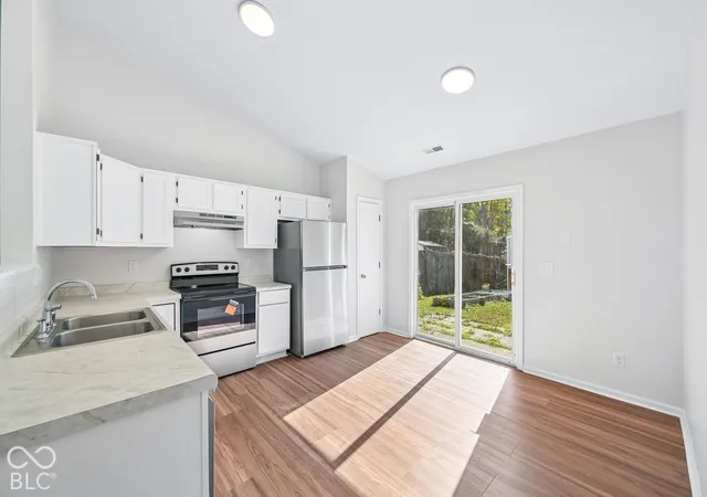 Photo 4 of Single family home for sale at 8333 Country Meadows Dr, Indianapolis, IN 46234 | MLS# 22116955 | Listing updated on 2026-10-29