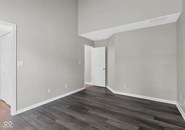 Photo 3 of Single family home for sale at 10165 Park Strm Dr, Indianapolis, IN 46229 | MLS# 22116960 | Listing updated on 2026-08-02