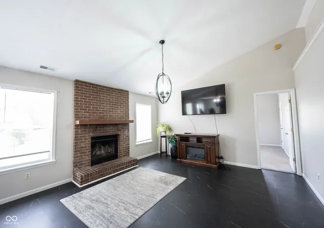 5th image of 136 E Lullaby Ct, Greenfield, IN 46140 | MLS# 22116978