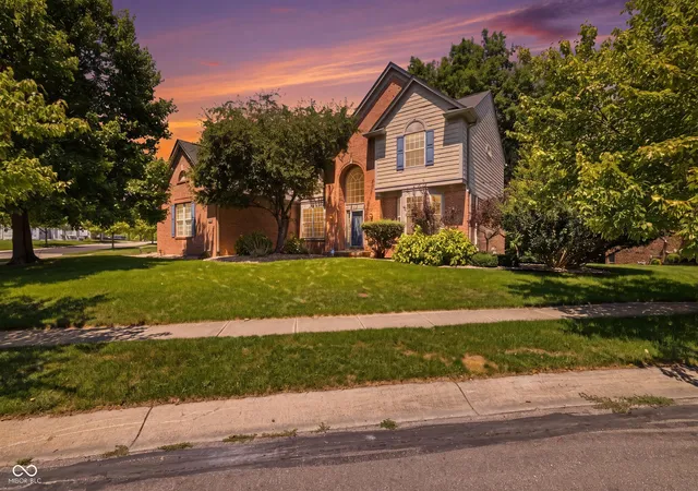 2nd image of 9758 Loganberry Ln, Indianapolis, IN 46256 | MLS# 22116979