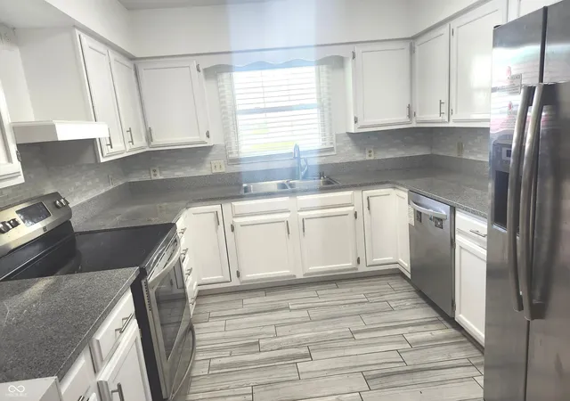 3rd image of 5321 Caring Cvs, Indianapolis, IN 46268 | MLS# 22116984