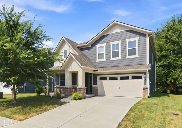 Photo 2 of Single family home for sale at 1266 Bolton Pl, Avon, IN 46123 | MLS# 22116987 | Listing updated on 2026-09-06
