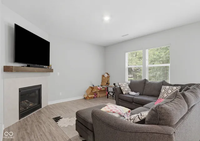 Photo 3 of Single family home for sale at 1266 Bolton Pl, Avon, IN 46123 | MLS# 22116987 | Listing updated on 2026-10-01