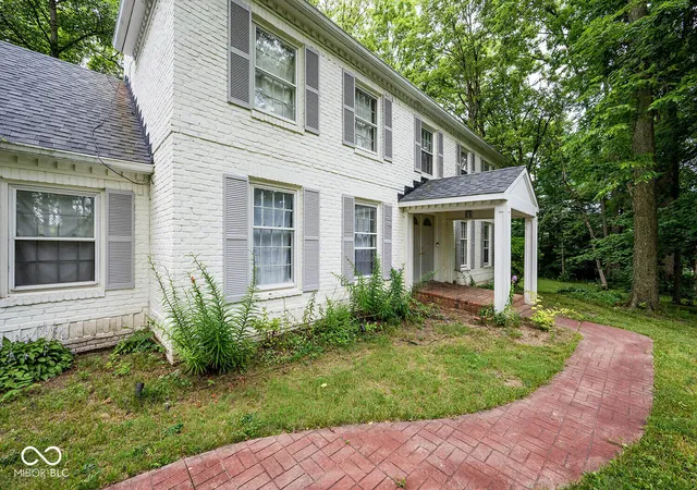 3rd image of 8404 Oaklandon Rd, Indianapolis, IN 46236 | MLS# 22116989