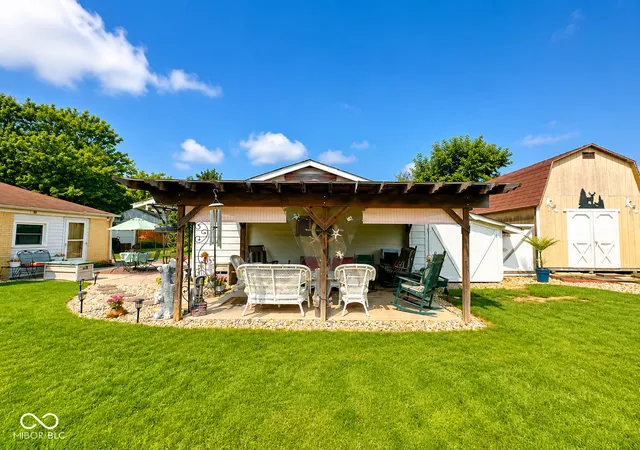 Photo 4 of Single family home for sale at 2498 E 100 North, Anderson, IN 46012 | MLS# 22116991 | Listing updated on 2026-09-20