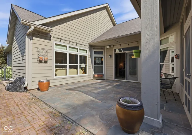 Photo 2 of Single family home for sale at 9805 Rue Renee, Mc Cordsville, IN 46055 | MLS# 22116996 | Listing updated on 2026-08-27