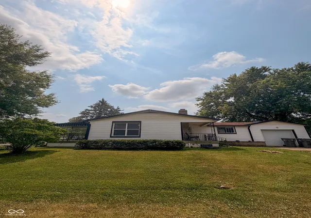Photo 3 of Single family home for sale at 5002 Manker St, Indianapolis, IN 46227 | MLS# 22116997 | Listing updated on 2026-07-30