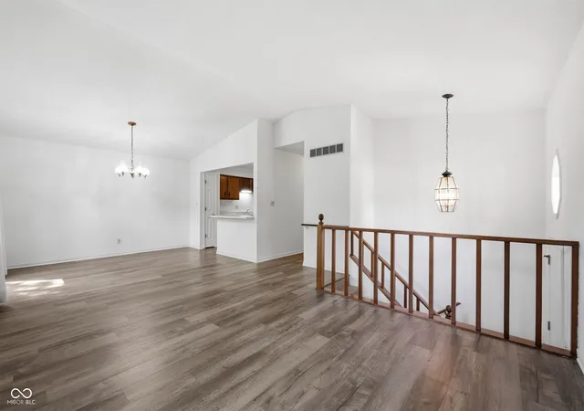 3rd image of 9267 Cinnebar Dr, Indianapolis, IN 46268 | MLS# 22117002